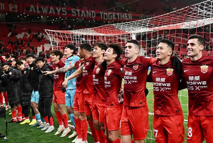 伤病(bìng)阴影下的(de)亚冠强强對(duì)话