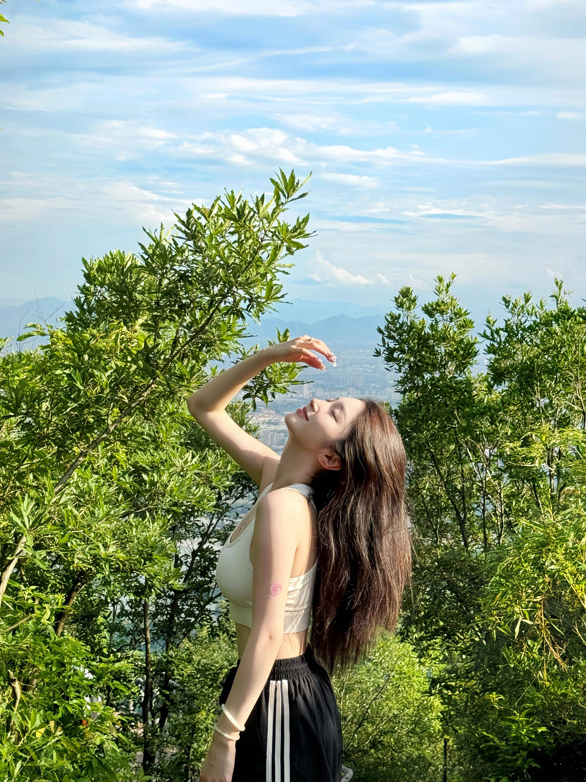 张家(jiā)界門(mén)票(piào)2025門(mén)票(piào)多少钱？2025門(mén)票(piào)價(jià)格预测+购买指(zhǐ)南，提前收(shōu)藏！