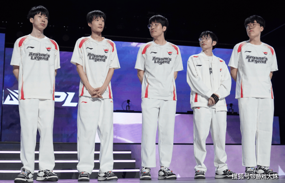 AL韩援辅助采访直言LCK会夺冠,被网友围攻,战队经理回应此事