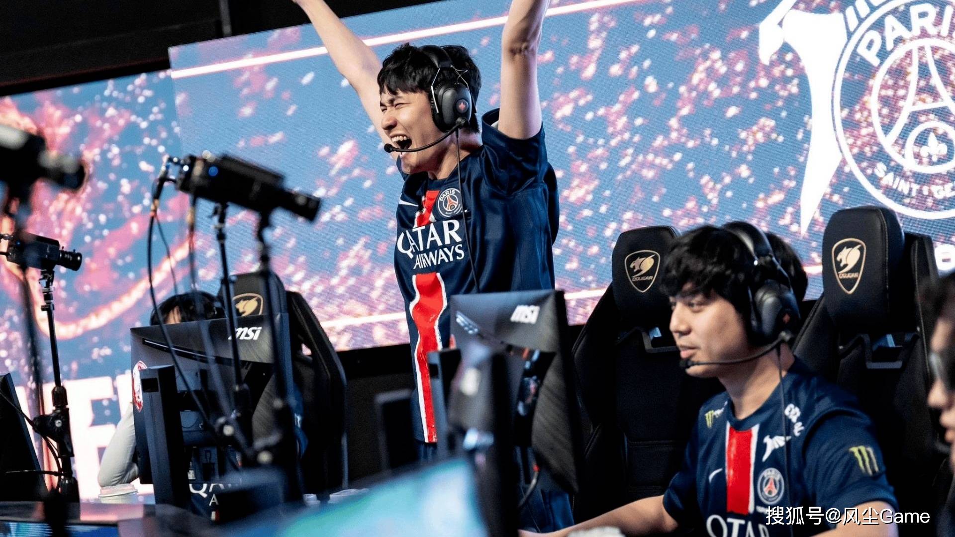 LOL全华班(bān)晋级世界赛!Karsa淚(lèi)洒赛场,FoFo:我真(zhēn)的有罪?