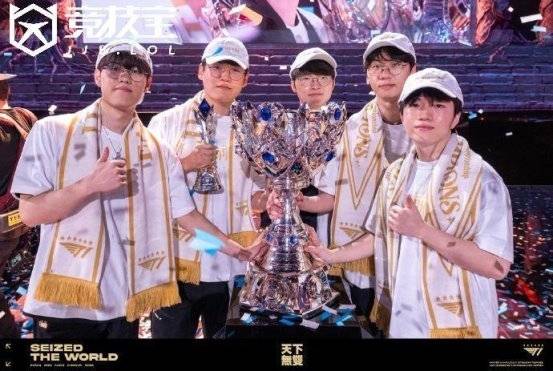 LOL-T1问鼎S15全球总决赛冠(guān)军，Faker收獲(huò)個(gè)人(rén)第六(liù)冠(guān)