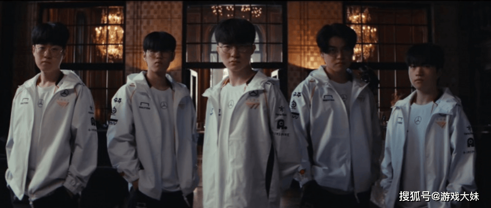 S14冠军皮肤开始宣传，zeus却被区别对待，登录页面被故意遮挡